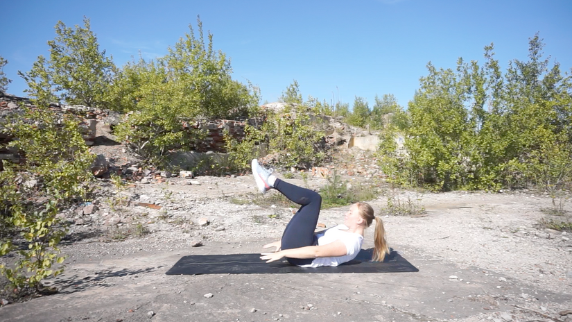 Knee crunches